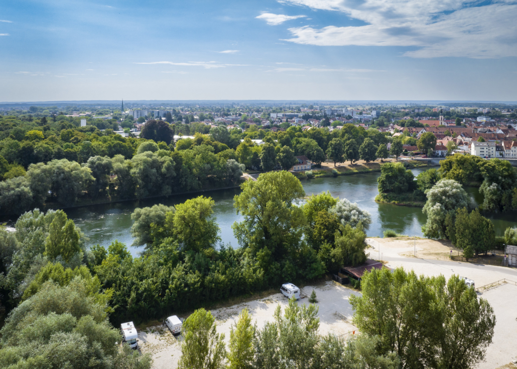 Wohnmobilstellplatz Neuburg an der Donau "Schlsslwiese" - KomParking